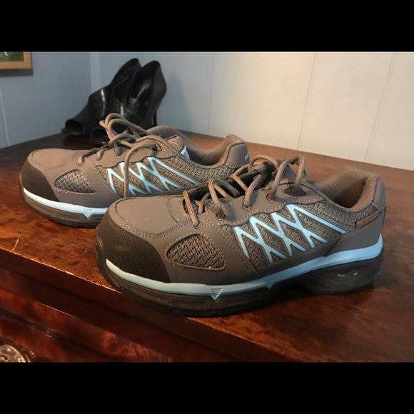 Steel toe shoes for women - Picture 1 of 4